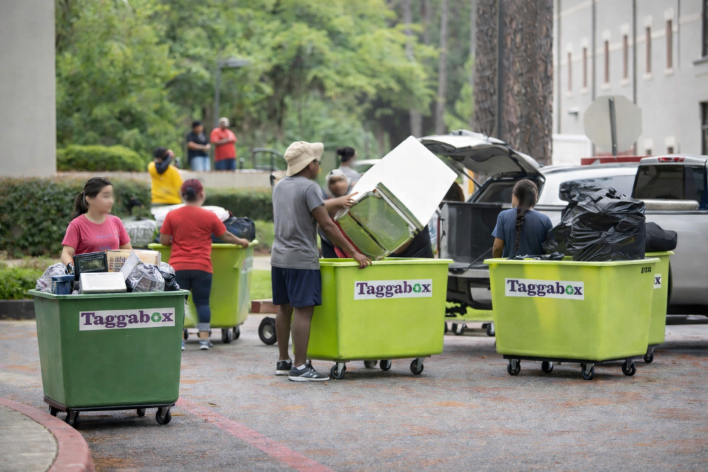 College students using Taggabox move-in bins during campus housing move-in